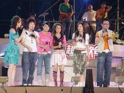 娱乐吃瓜酱女声唱的歌,女声演绎的甜蜜旋律，带你领略音乐的魅力